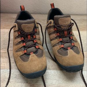 Timberland men’s hiking shoes9.5